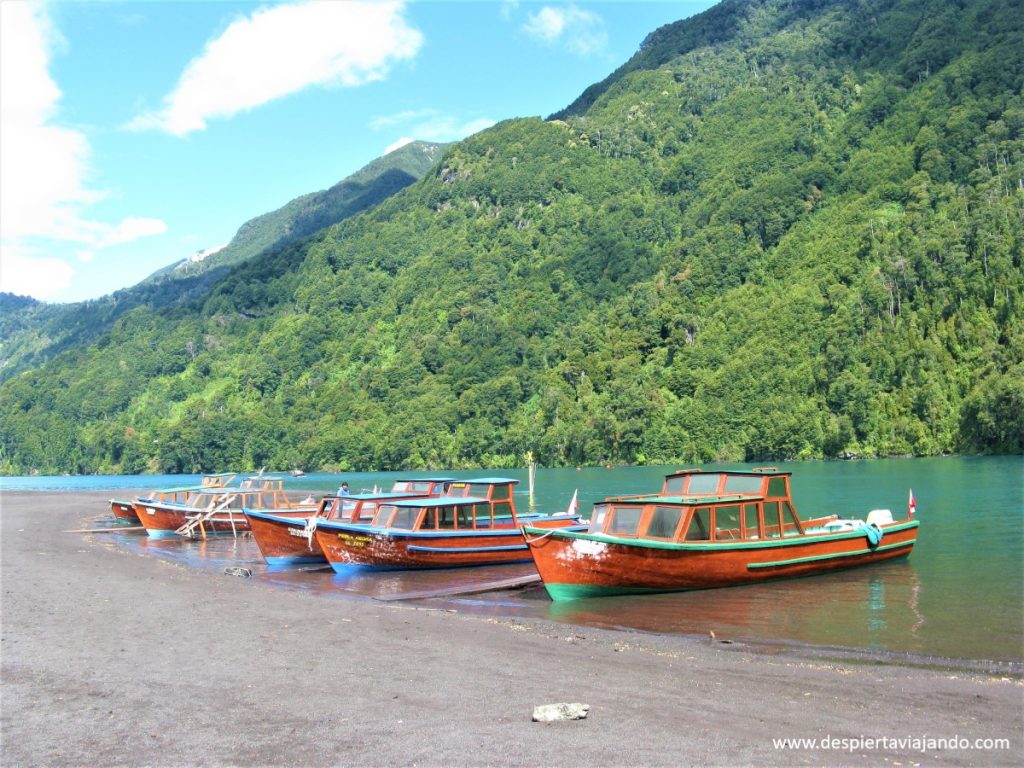 Playa y embarcadero del lago Todos los Santos