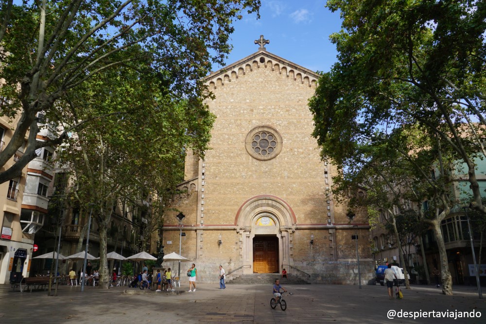 Plaza de la Virreina, Gracia - 12 lugares secretos que ver en Barcelona