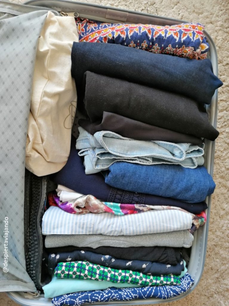 regla primero Espesar Cómo viajar un mes con maleta de cabina - Despierta Viajando