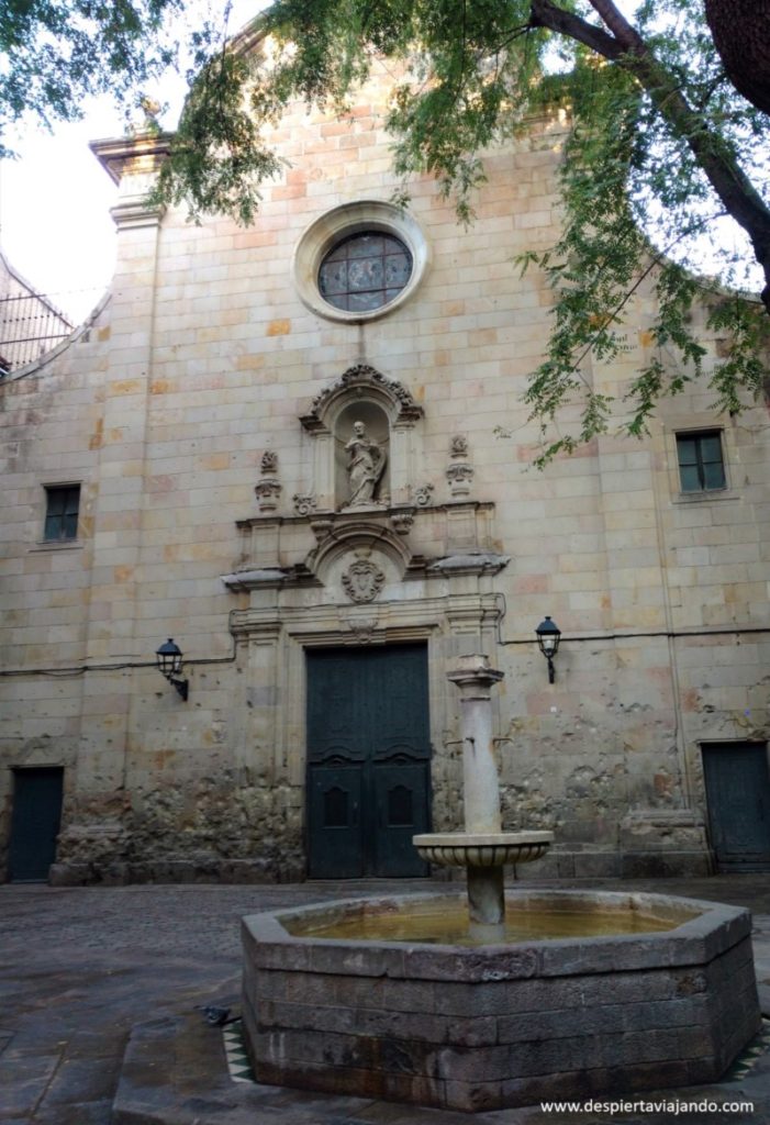 Plaza Sant Felip Neri - 12 lugares secretos que ver en Barcelona